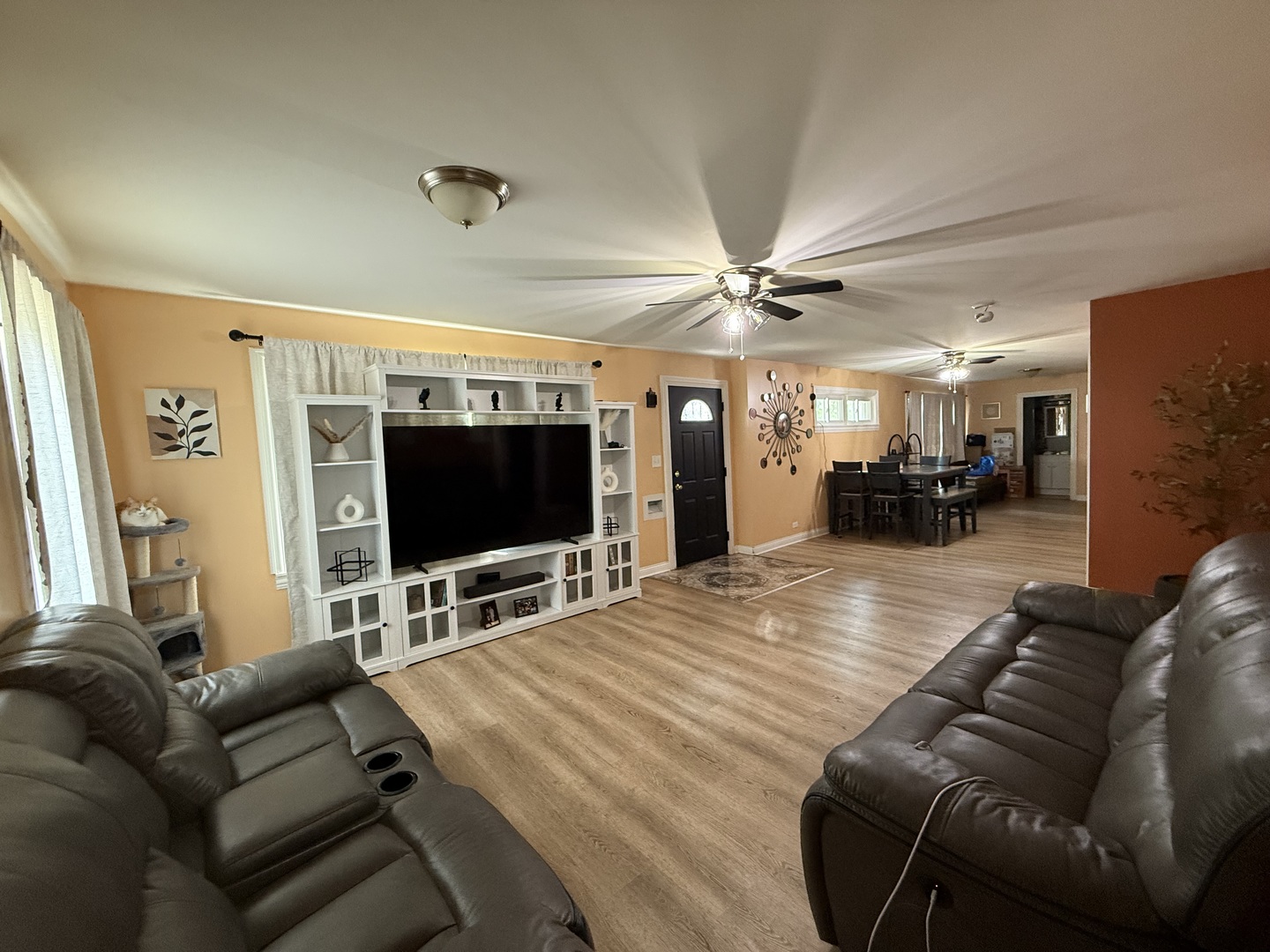 1700 N 14th Avenue, Melrose Park, IL 60160