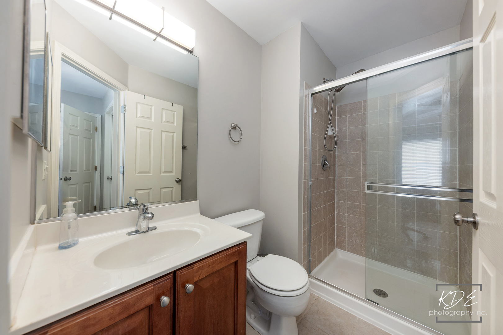 2440 Daybreak Court, Elgin, IL 60123