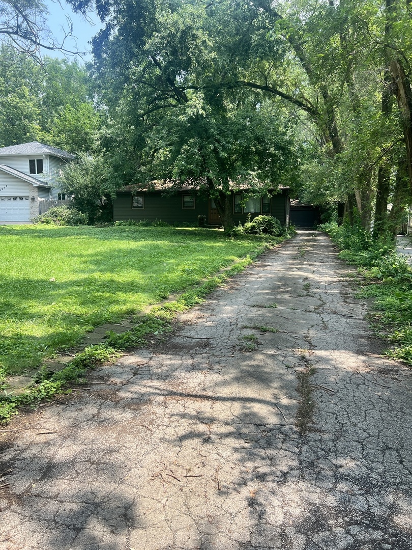 6205 Belmont Road, Downers Grove, IL 60516