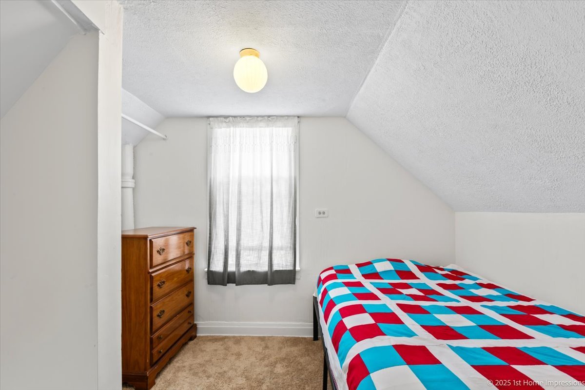 7132 W 73rd Street, Chicago, IL 60638