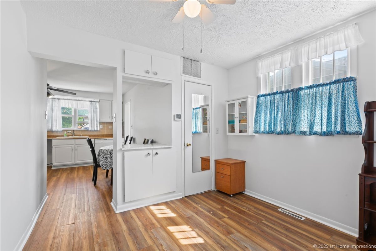 7132 W 73rd Street, Chicago, IL 60638