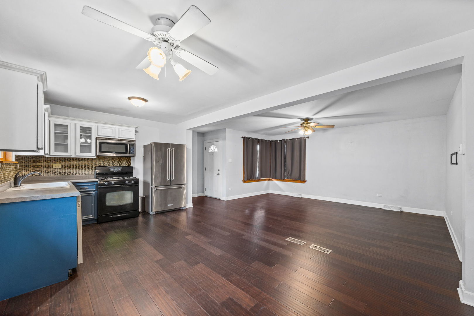 16419 Laura Lane, Oak Forest, IL 60452