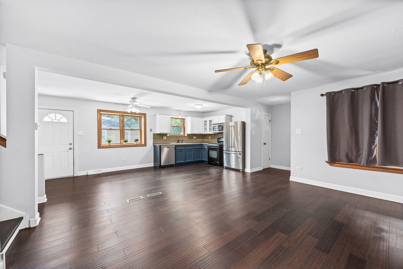16419 Laura Lane, Oak Forest, IL 60452