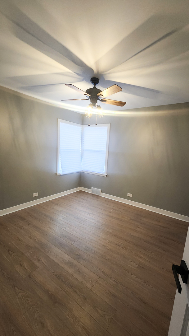 9451 S Lawndale Avenue, Evergreen Park, IL 60805