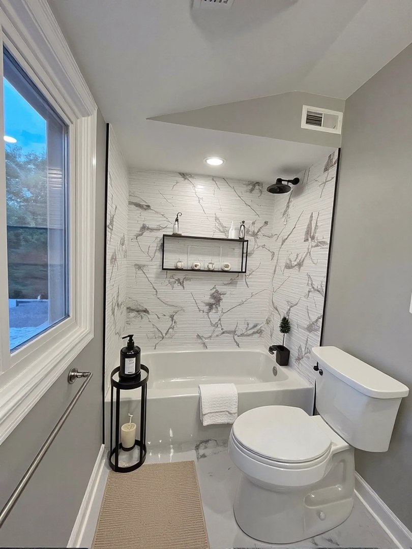 1459 Eastwood Avenue, Highland Park, IL 60035