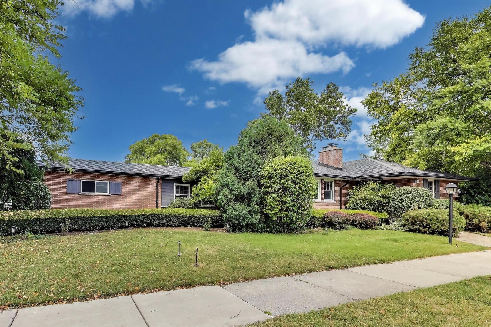 1000 E Lincoln Street, Mount Prospect, IL 60056