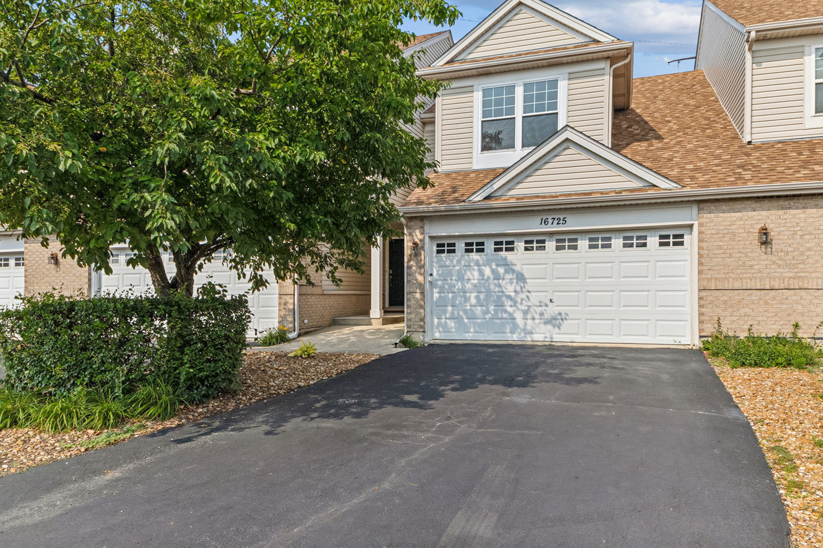 16725 Hazelwood Drive, Plainfield, IL 60586
