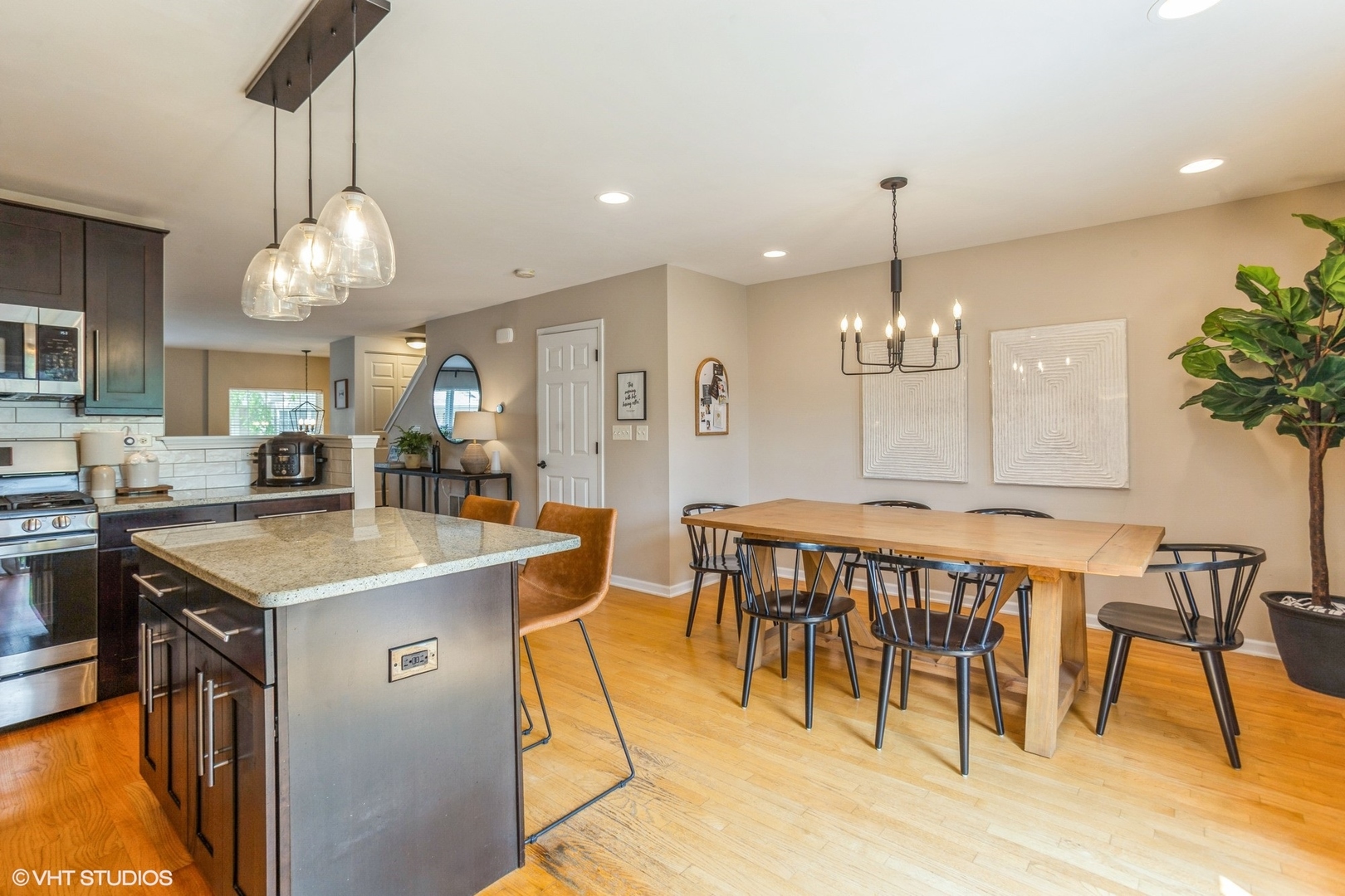 60 E Emma Court, Palatine, IL 60067