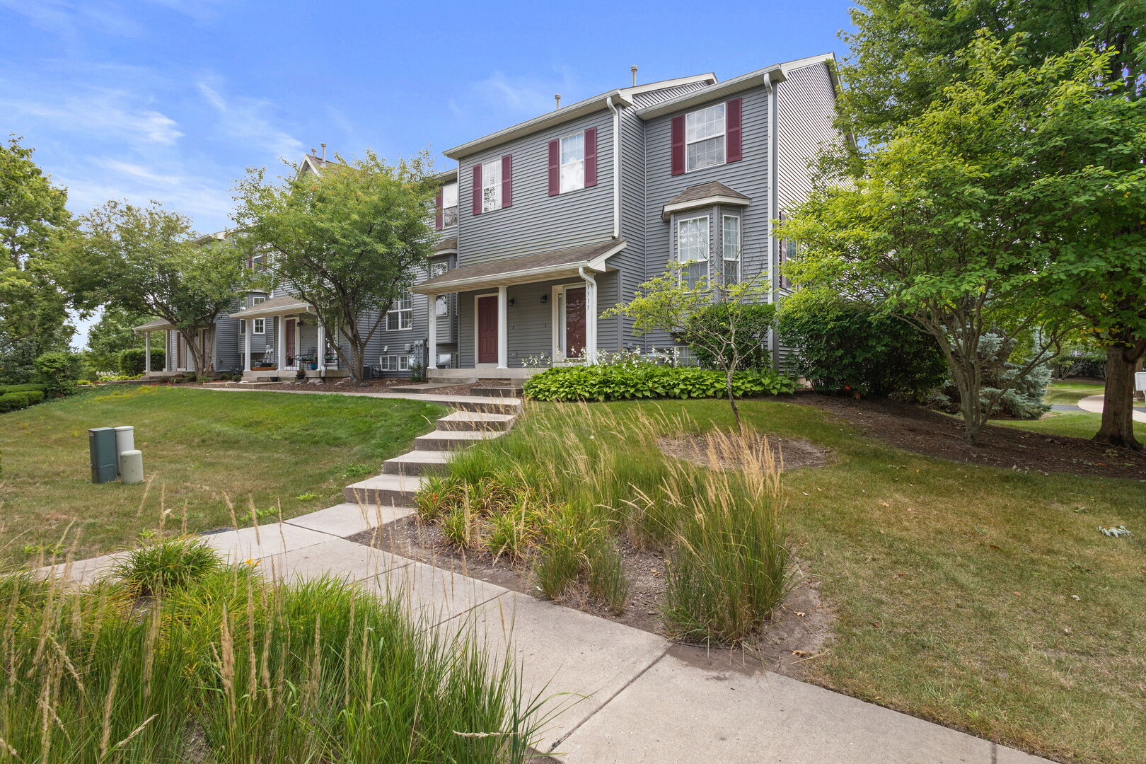 1315 Chestnut Lane, Yorkville, IL 60560