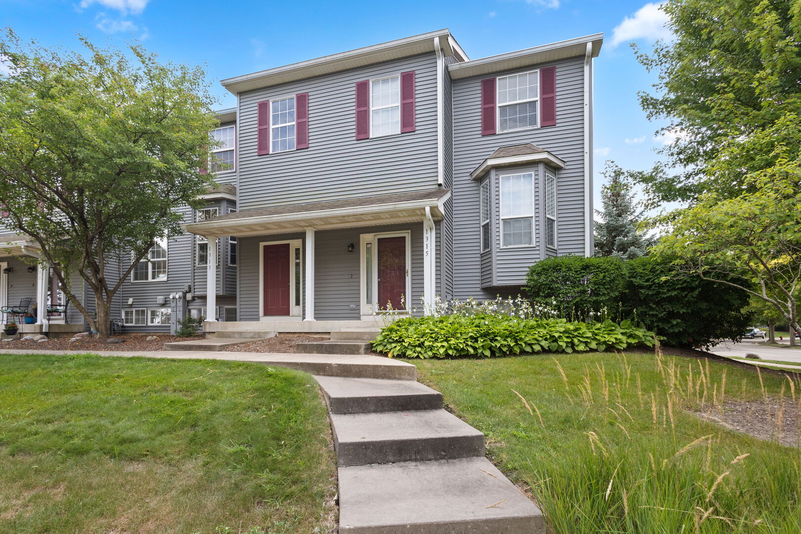 1315 Chestnut Lane, Yorkville, IL 60560