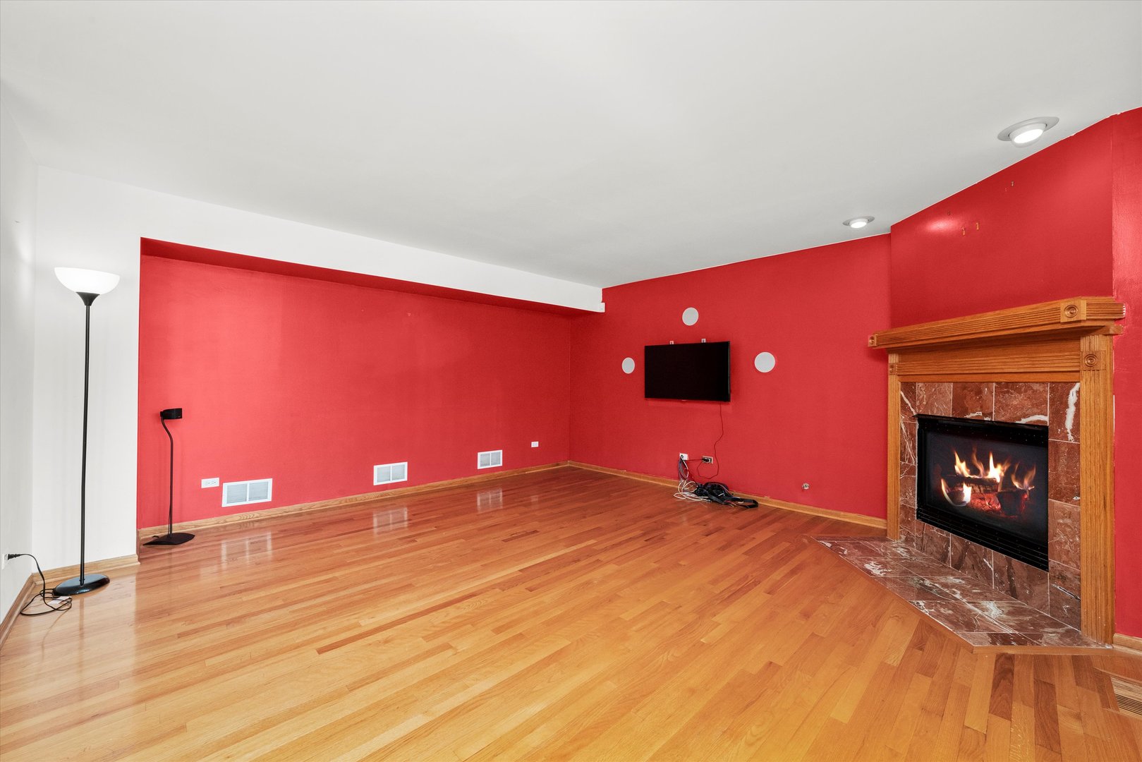 18528 Willow Avenue, Country Club Hills, IL 60478