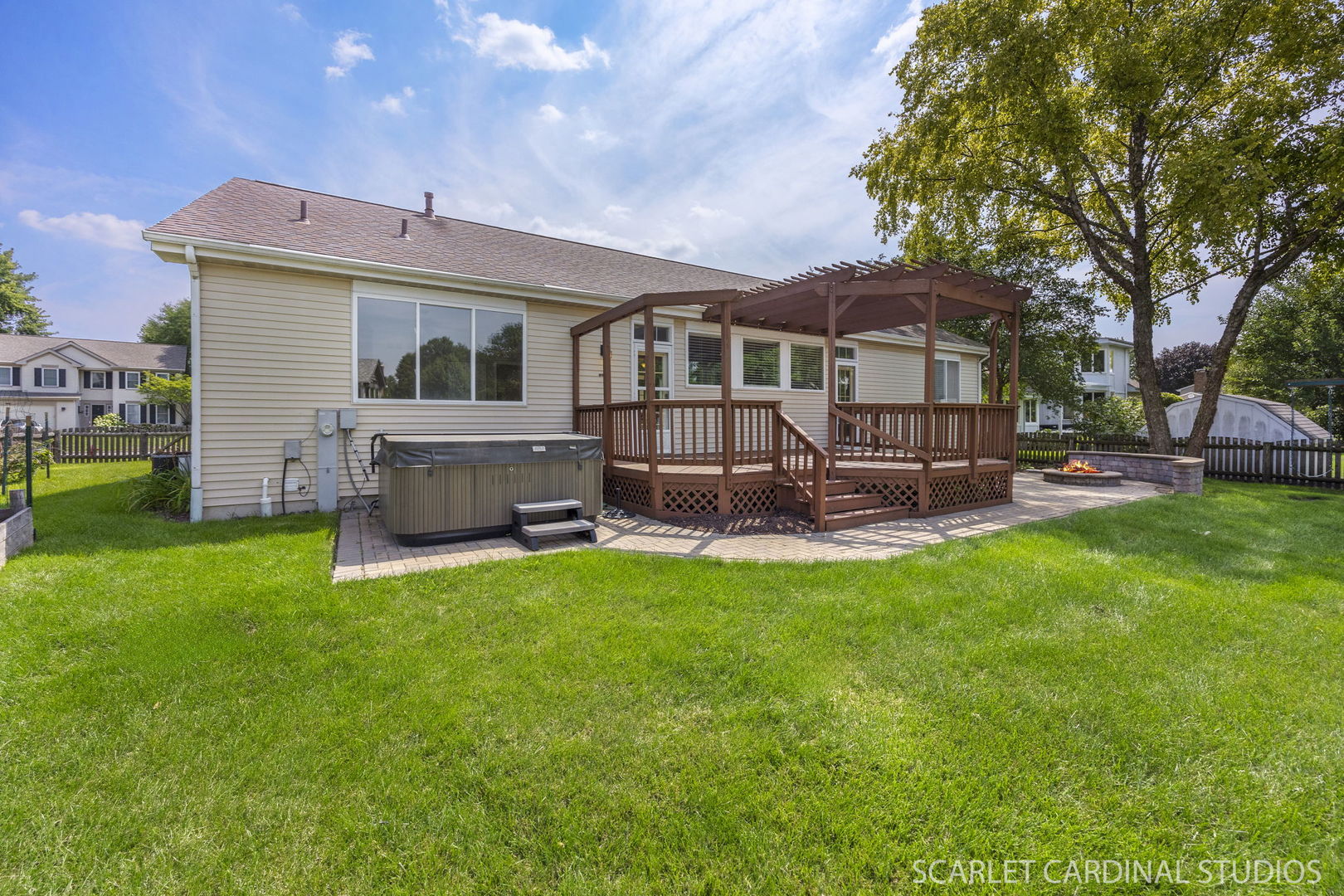 155 N Kingsway Drive, Aurora, IL 60506