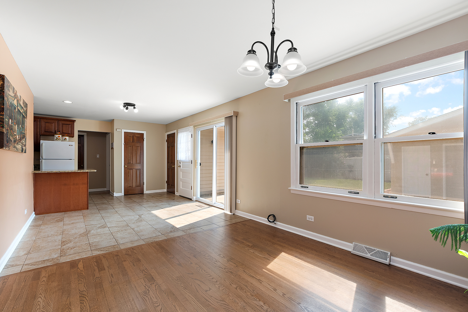 412 N Longwood Drive, Glenwood, IL 60425