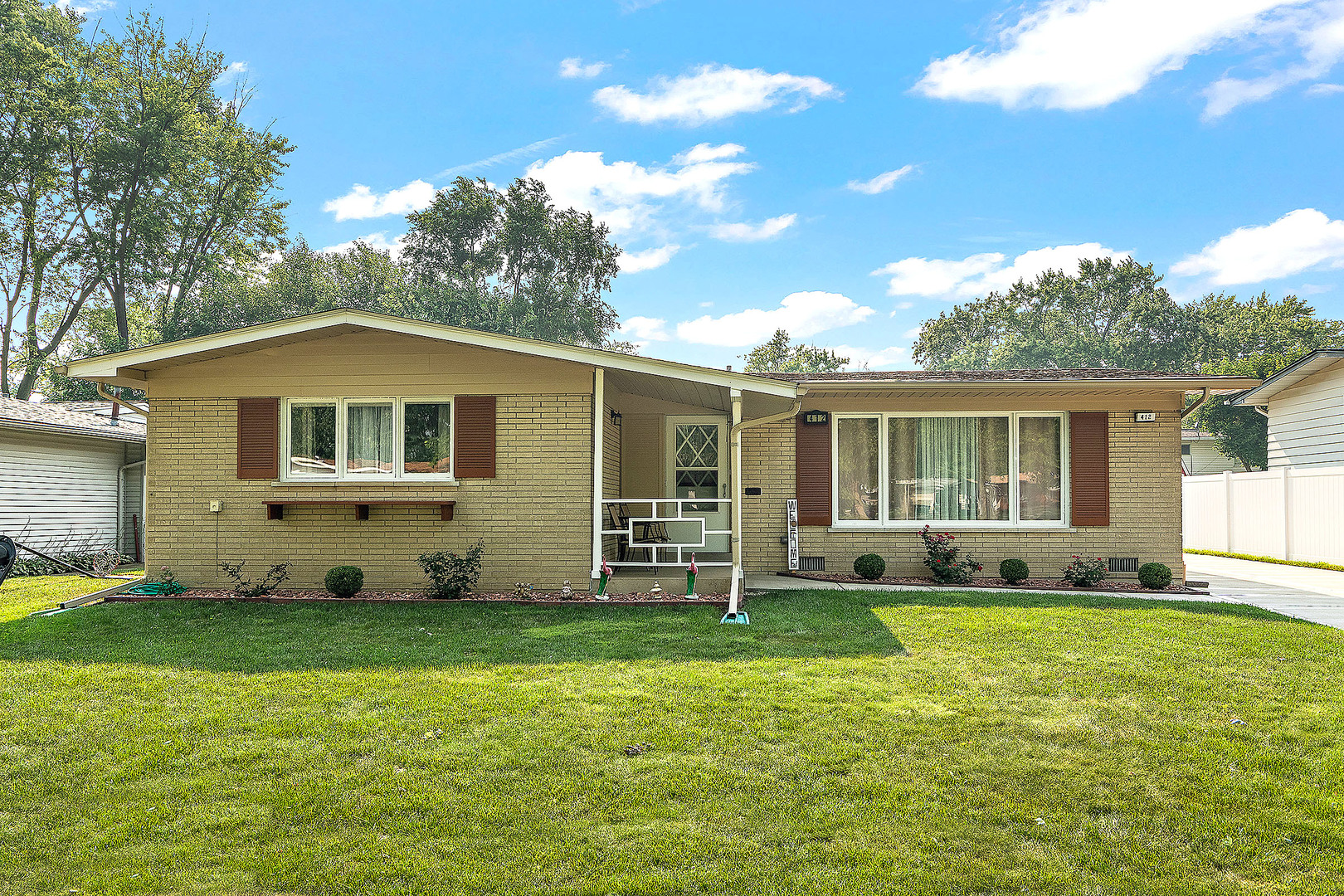 412 N Longwood Drive, Glenwood, IL 60425