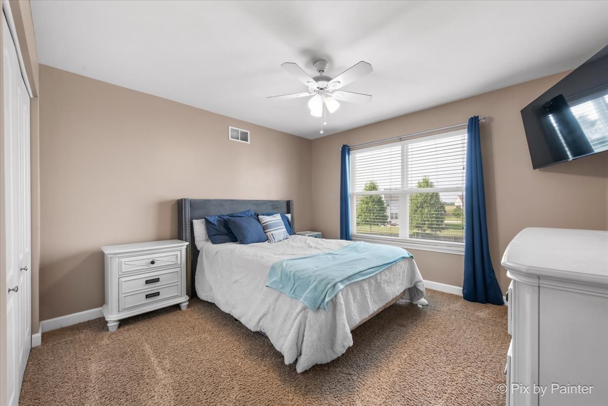 4106 Weaver Court, Oswego, IL 60543