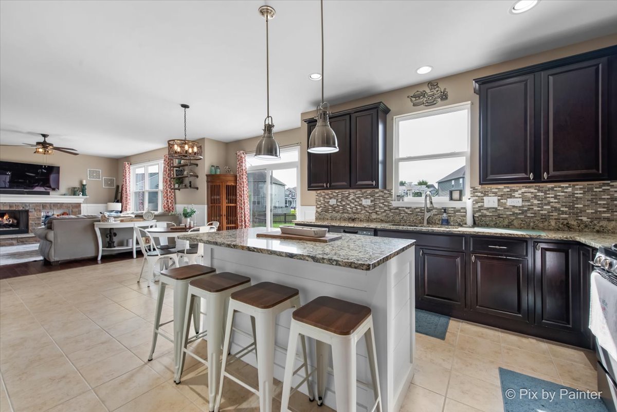 4106 Weaver Court, Oswego, IL 60543