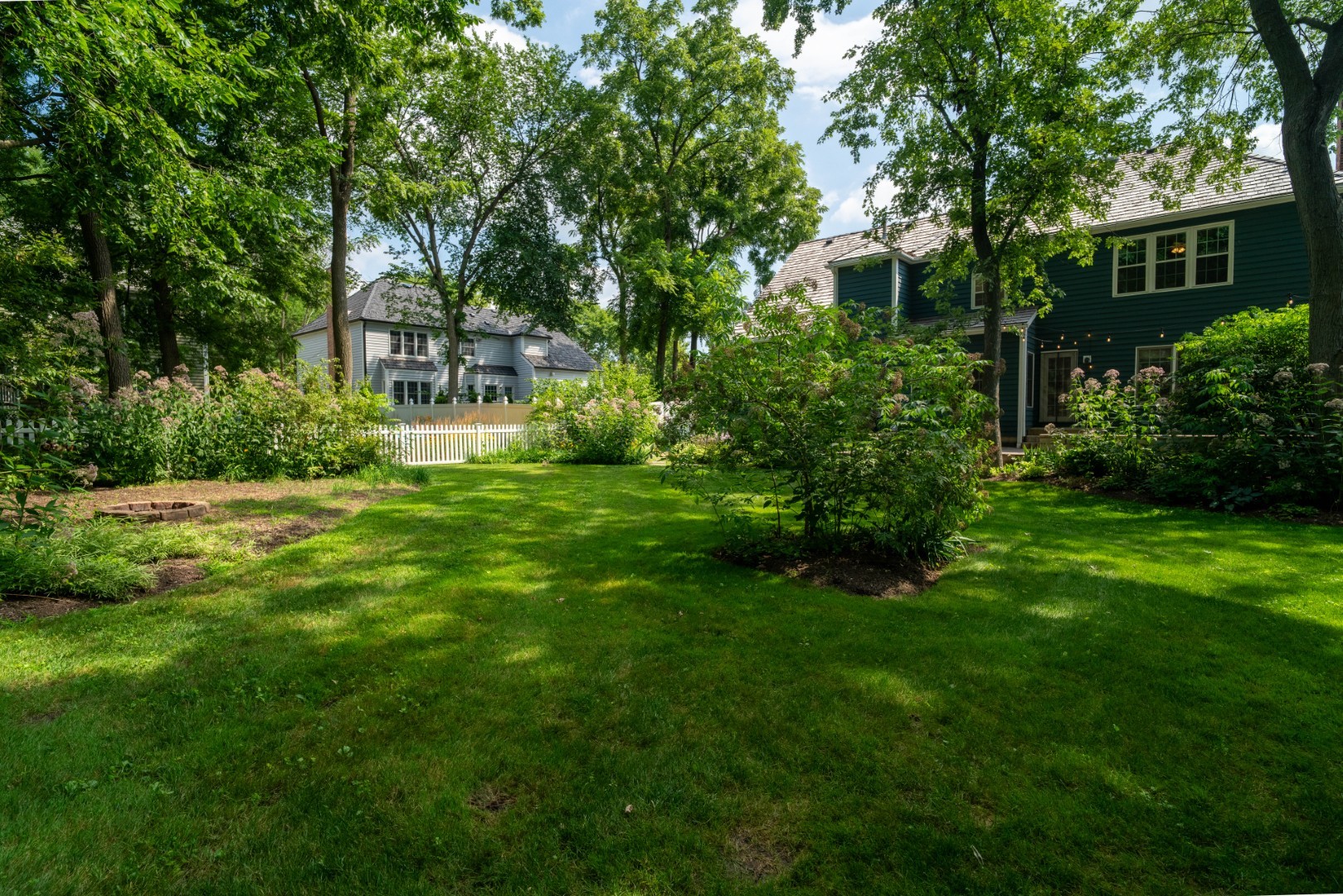 662 Waterbury Avenue, Gurnee, IL 60031