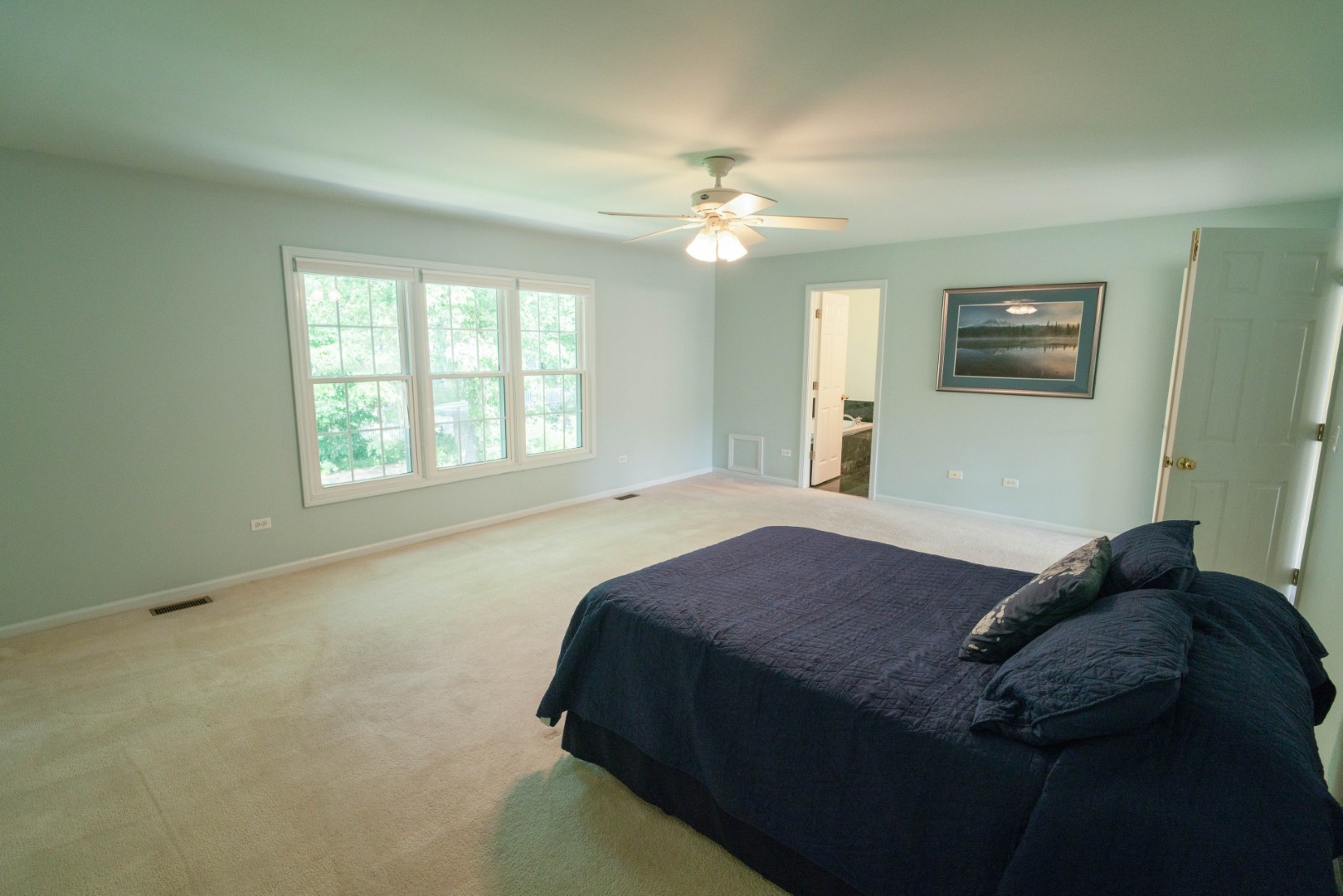 662 Waterbury Avenue, Gurnee, IL 60031