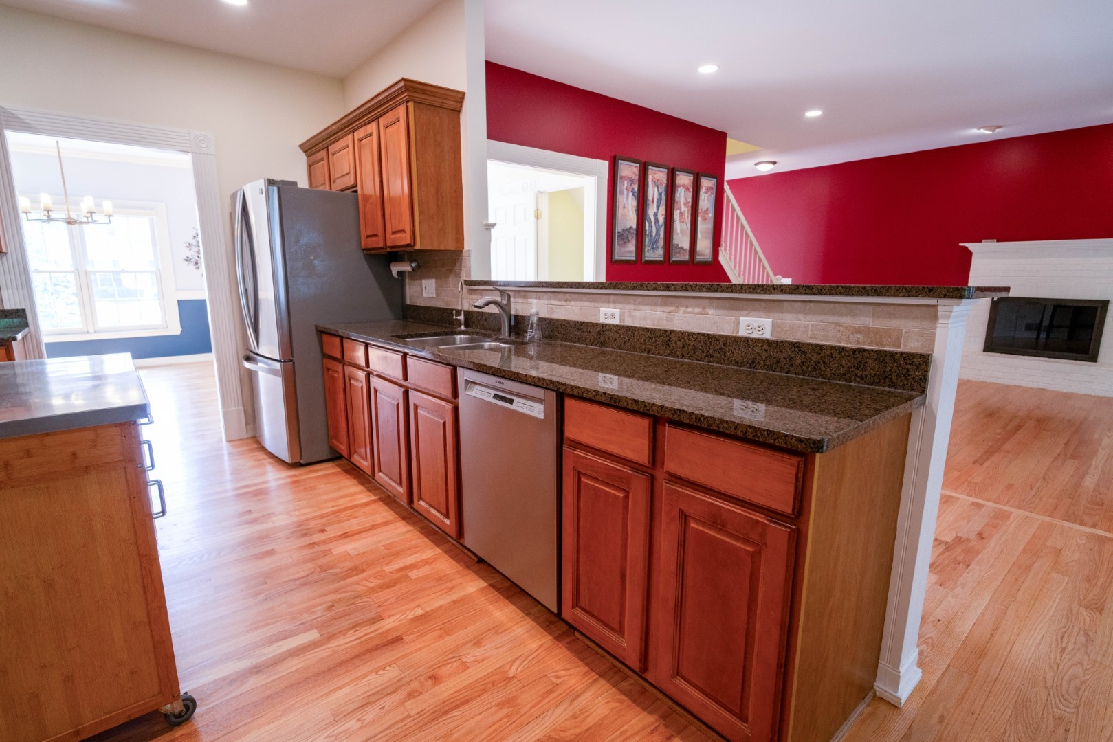 662 Waterbury Avenue, Gurnee, IL 60031