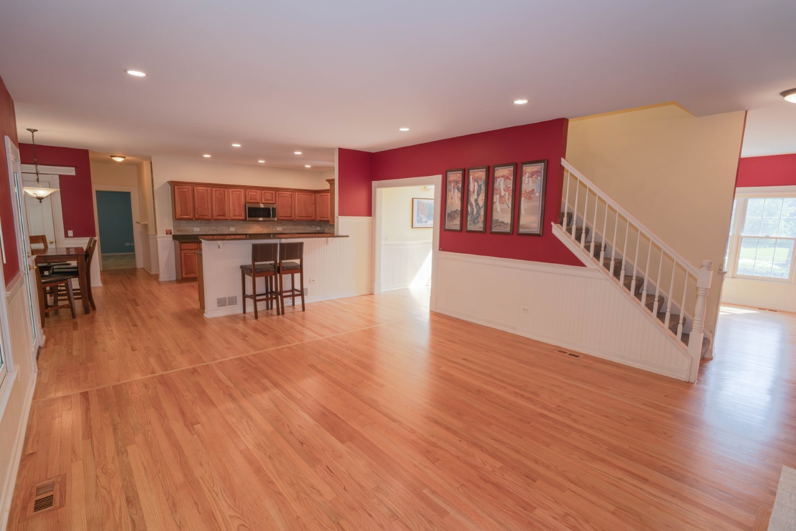 662 Waterbury Avenue, Gurnee, IL 60031