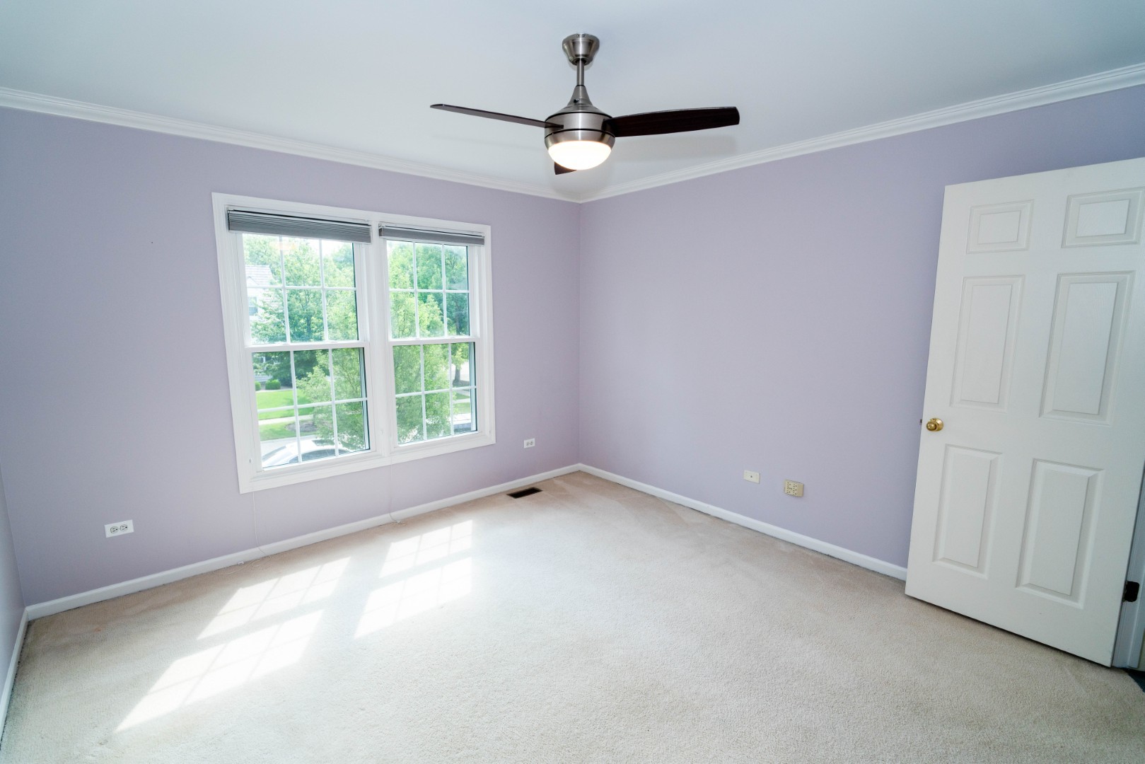 662 Waterbury Avenue, Gurnee, IL 60031