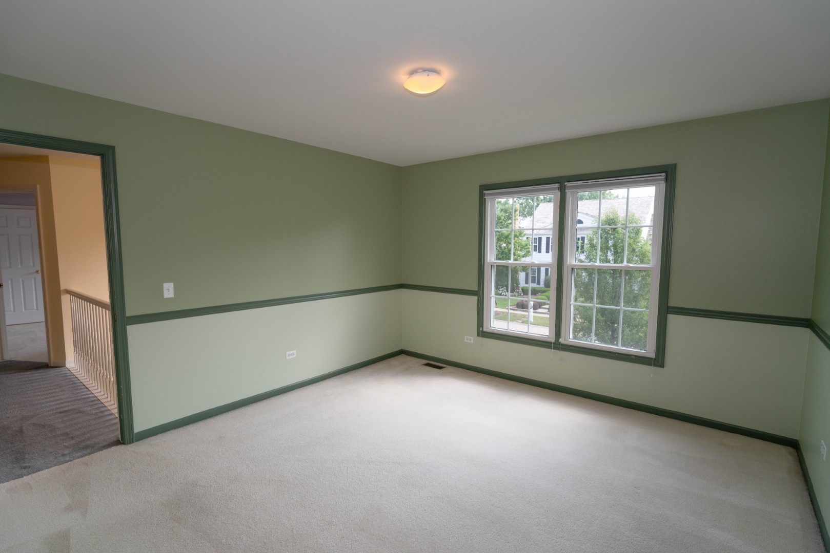662 Waterbury Avenue, Gurnee, IL 60031