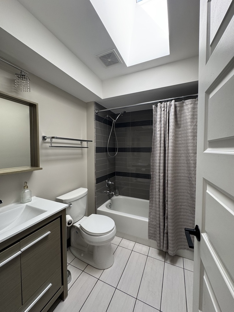 6142 W 63rd Street #3W, Chicago, IL 60638