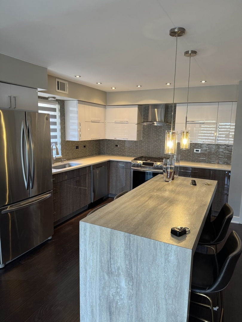 6142 W 63rd Street #3W, Chicago, IL 60638