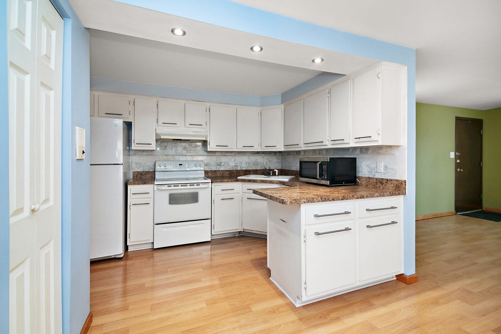 6642 W 64TH Place #2W, Chicago, IL 60638