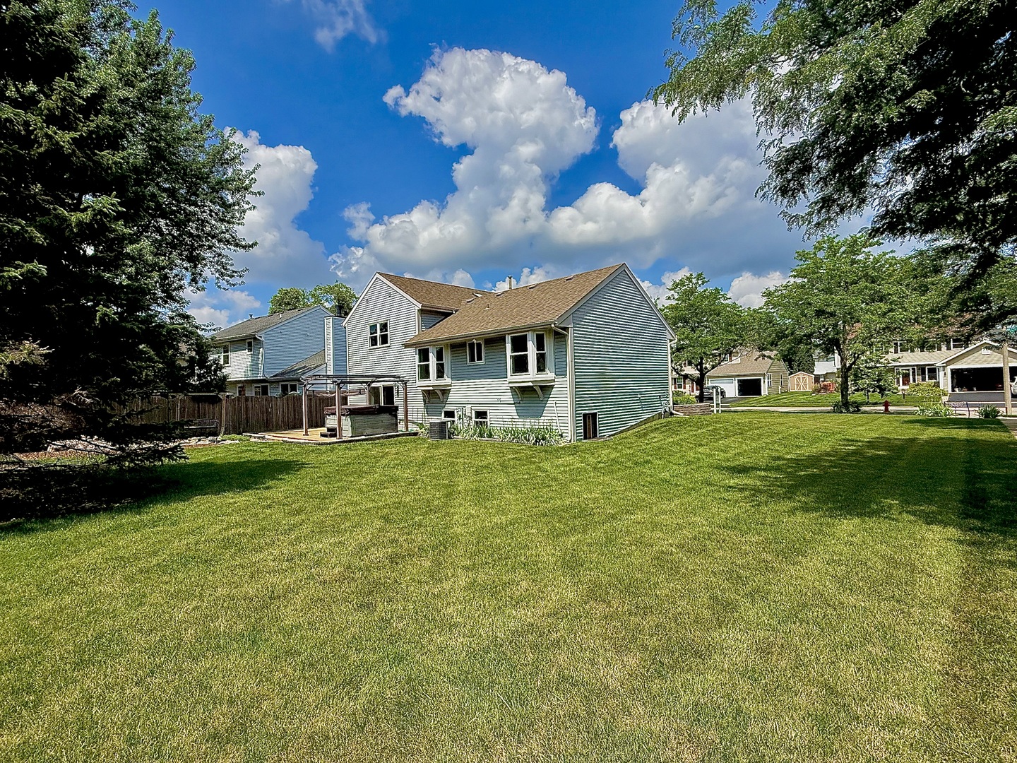 1176 Westport Ridge, Crystal Lake, IL 60014