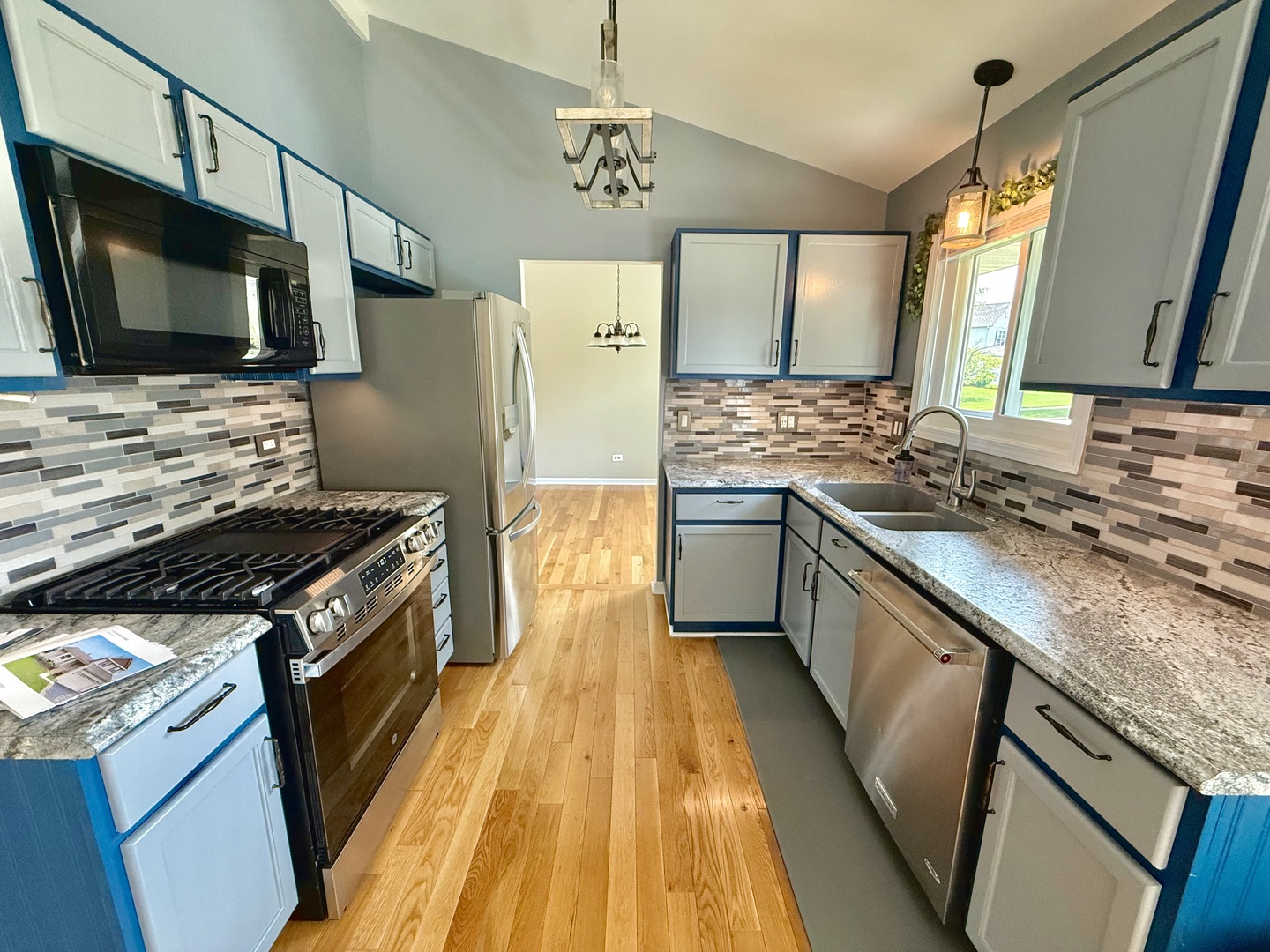 1176 Westport Ridge, Crystal Lake, IL 60014