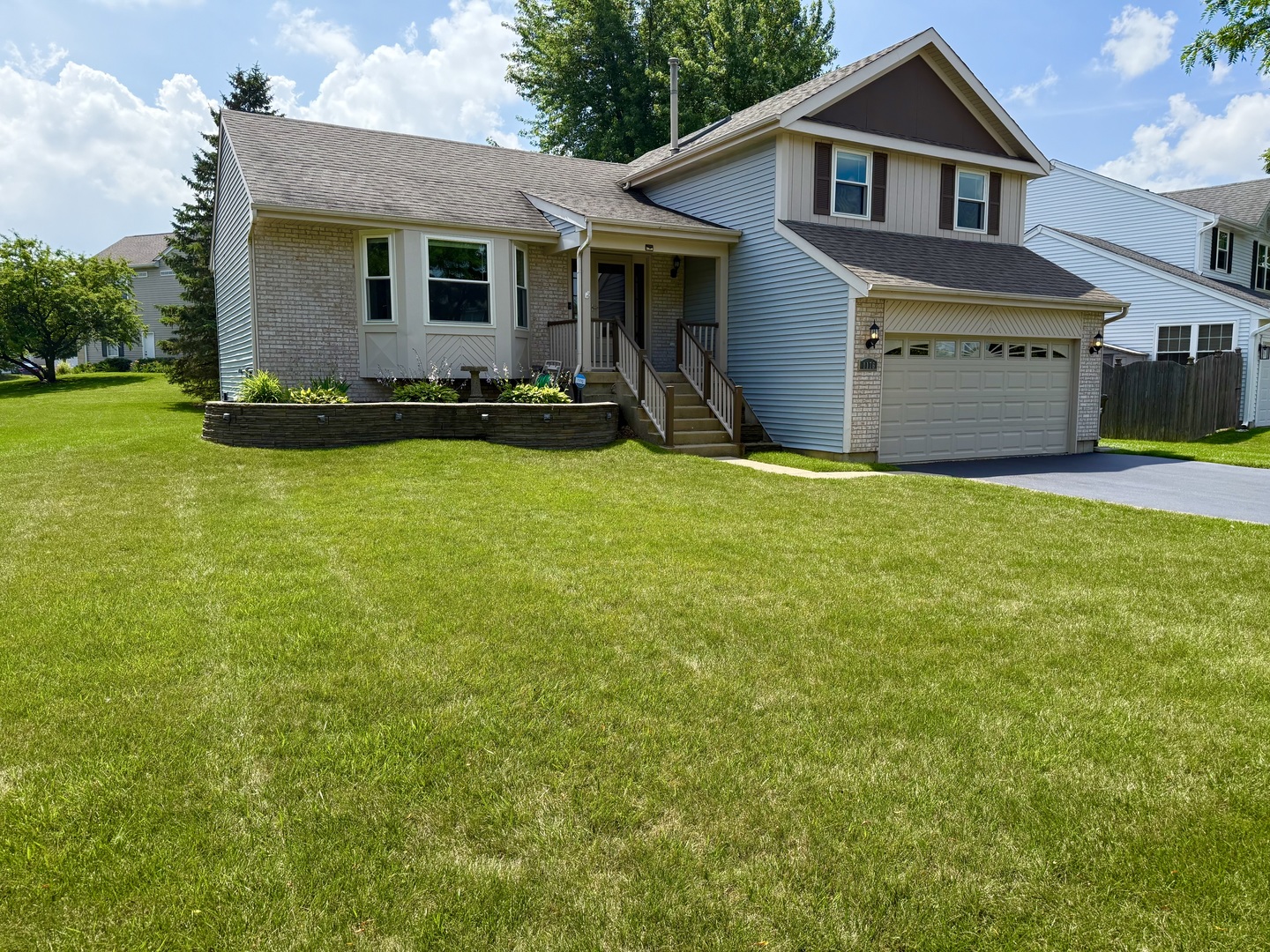 1176 Westport Ridge, Crystal Lake, IL 60014