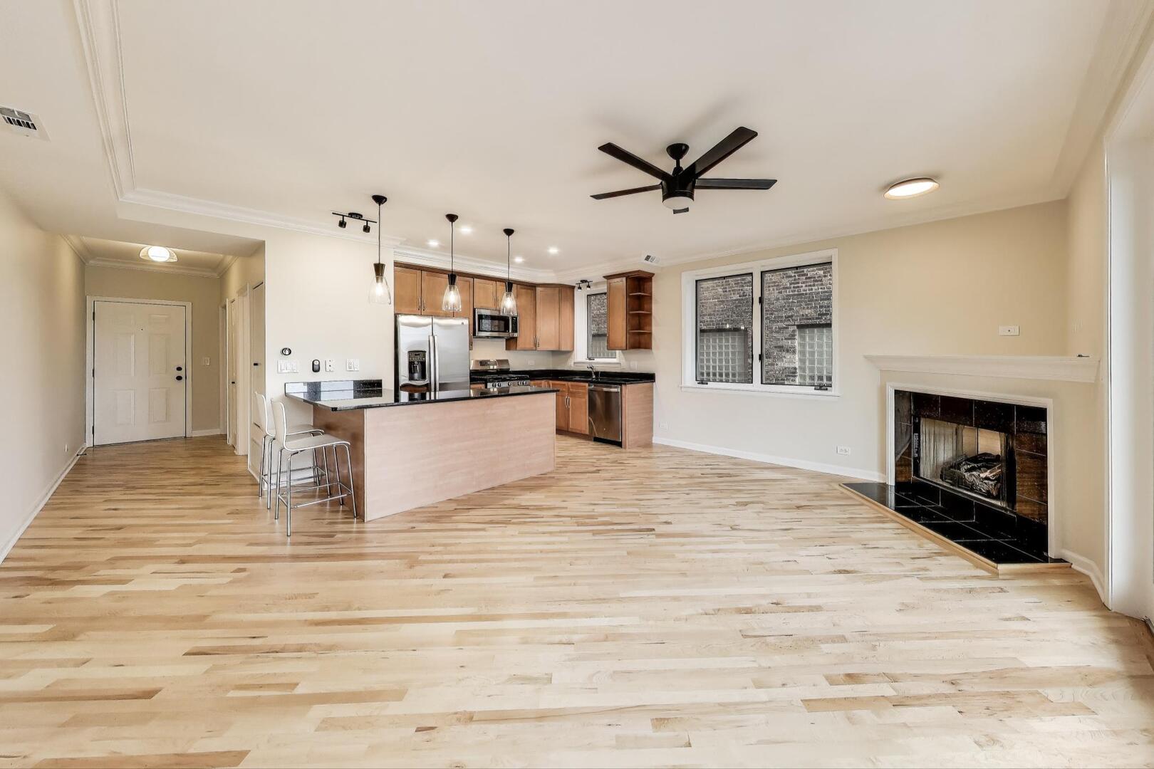 815 N Marshfield Avenue #301, Chicago, IL 60622