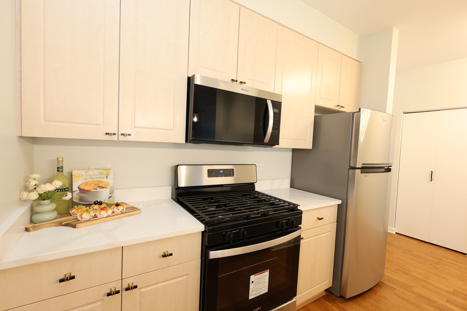 330 N Jefferson Street #602, Chicago, IL 60661
