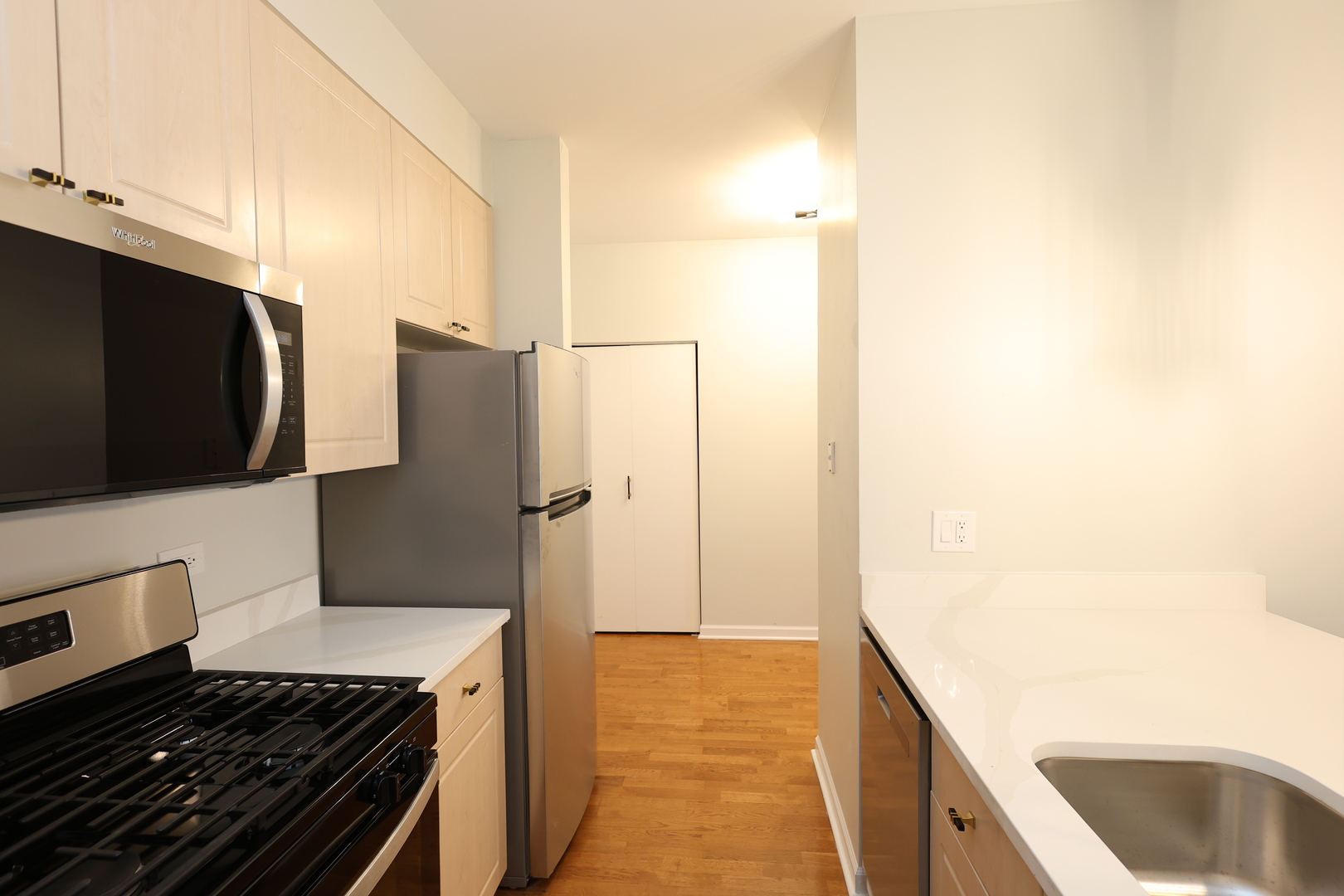 330 N Jefferson Street #602, Chicago, IL 60661