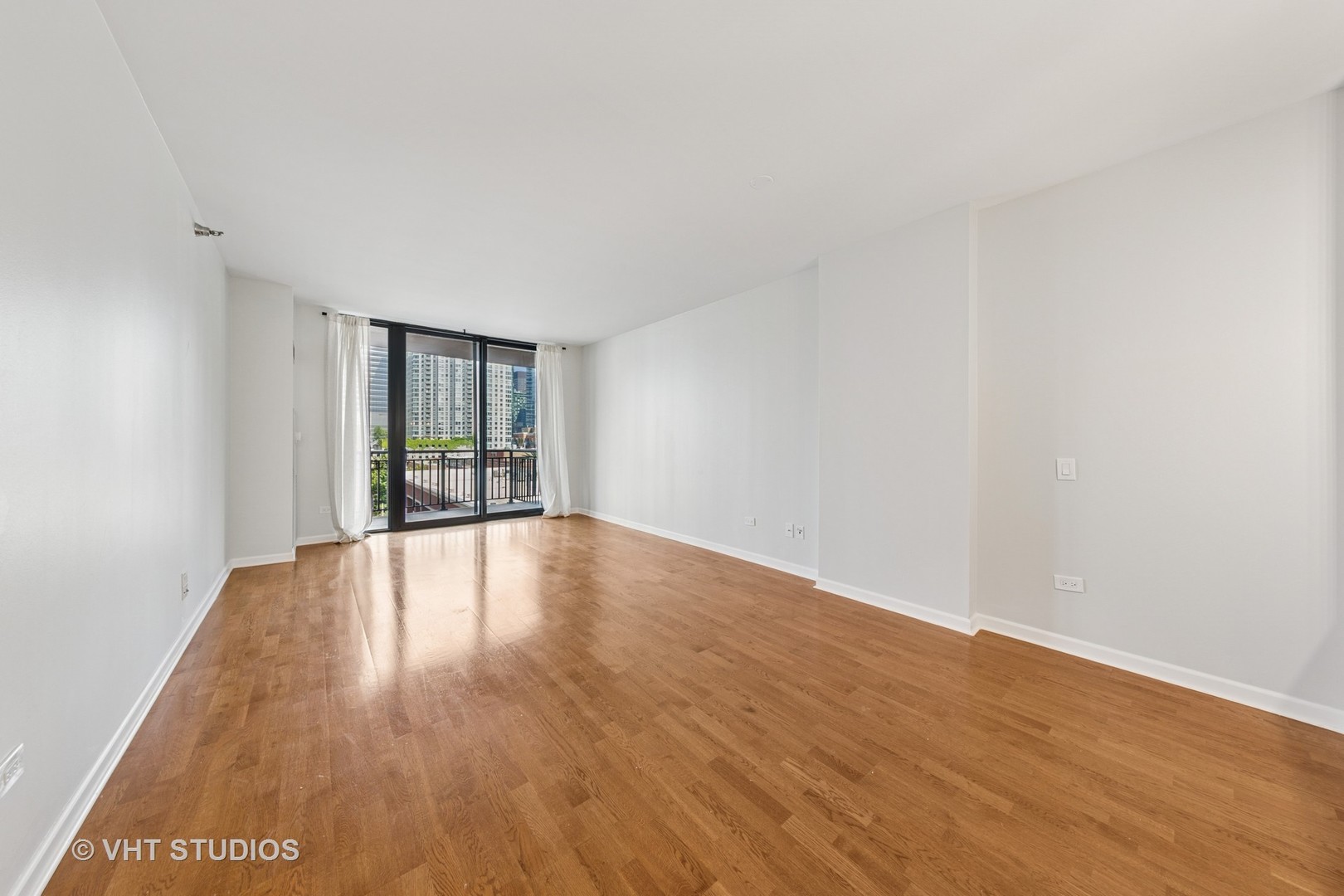 330 N Jefferson Street #602, Chicago, IL 60661