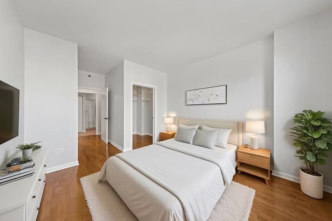 330 N Jefferson Street #602, Chicago, IL 60661