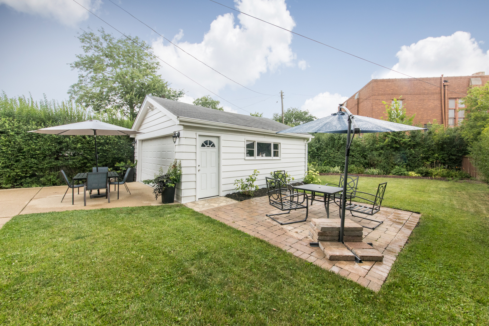 900 ROWE Avenue, Park Ridge, IL 60068