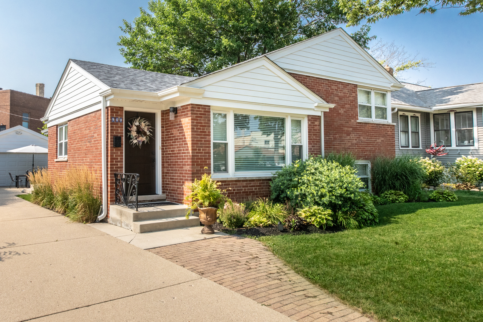 900 ROWE Avenue, Park Ridge, IL 60068