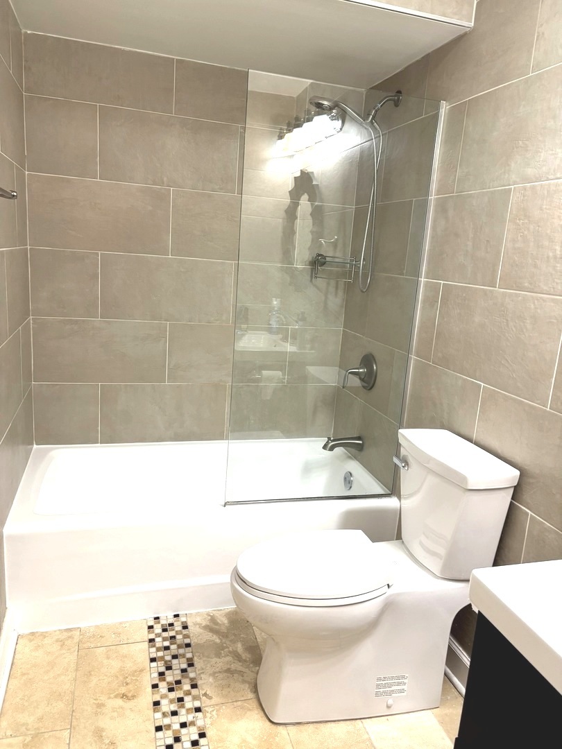 9332 Landings Lane #504, Des Plaines, IL 60016