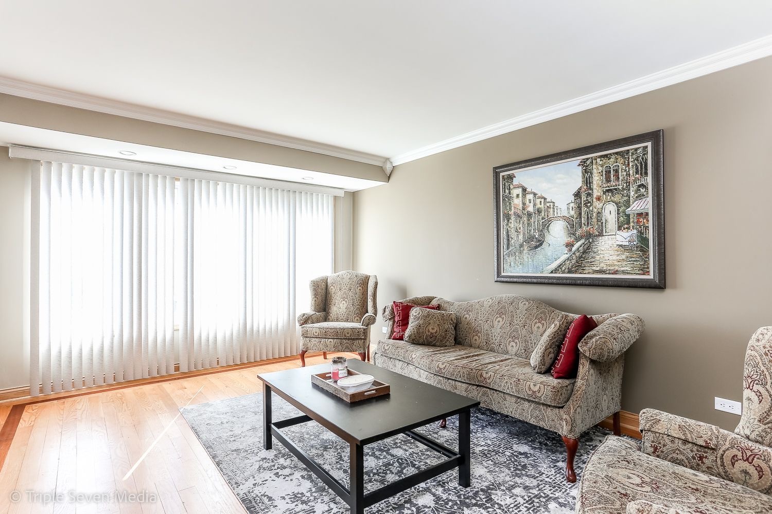 6000 S Nashville Avenue, Chicago, IL 60638