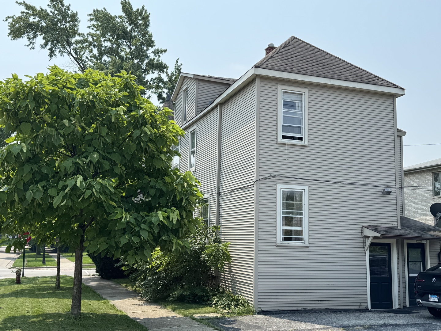 116 E Quincy Street #1, Riverside, IL 60546