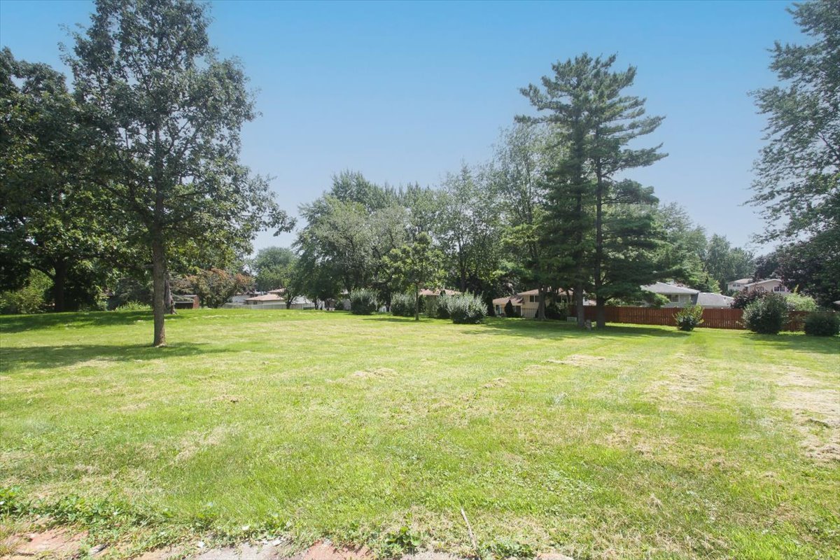 701 W Stearns Road, Bartlett, IL 60103