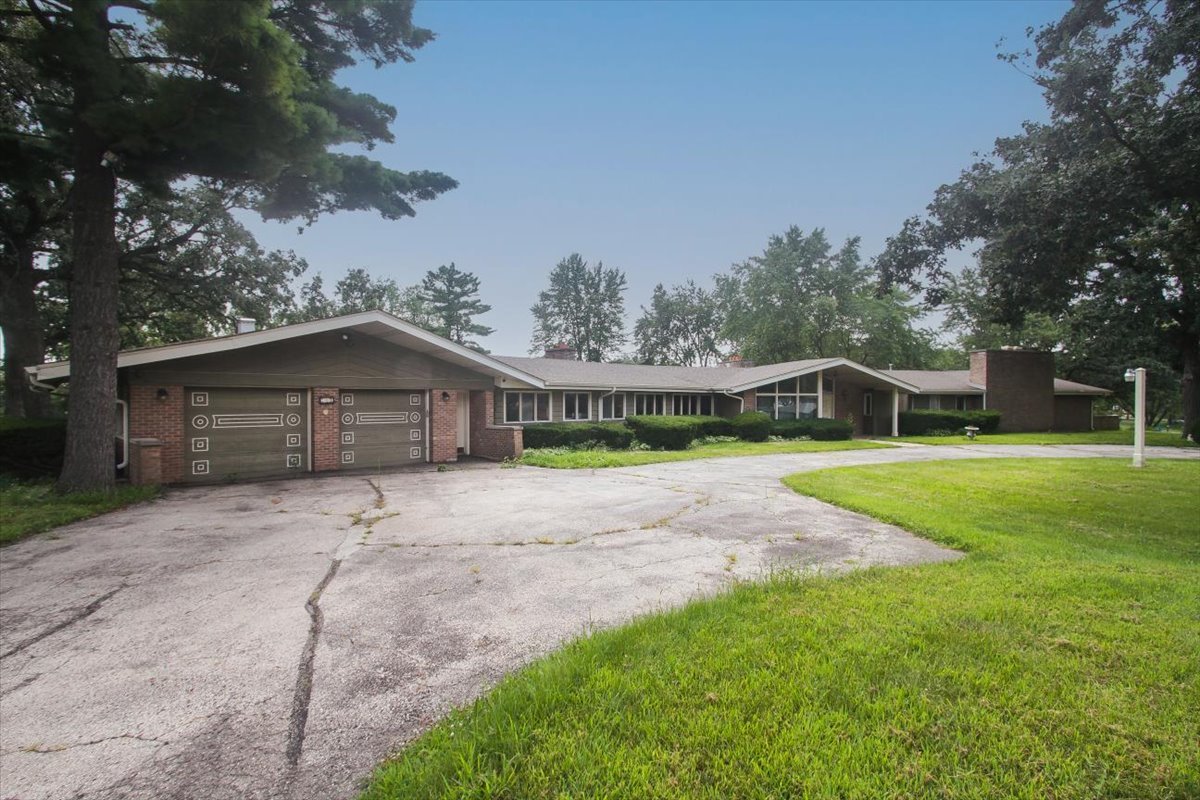 701 W Stearns Road, Bartlett, IL 60103