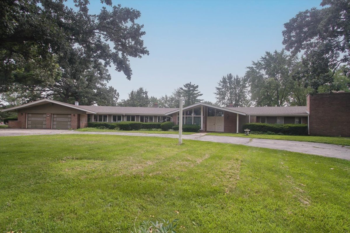701 W Stearns Road, Bartlett, IL 60103