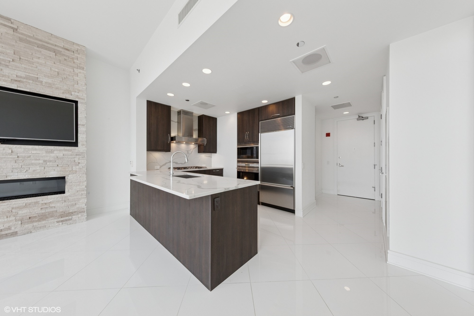 401 N Wabash Avenue #51C, Chicago, IL 60611