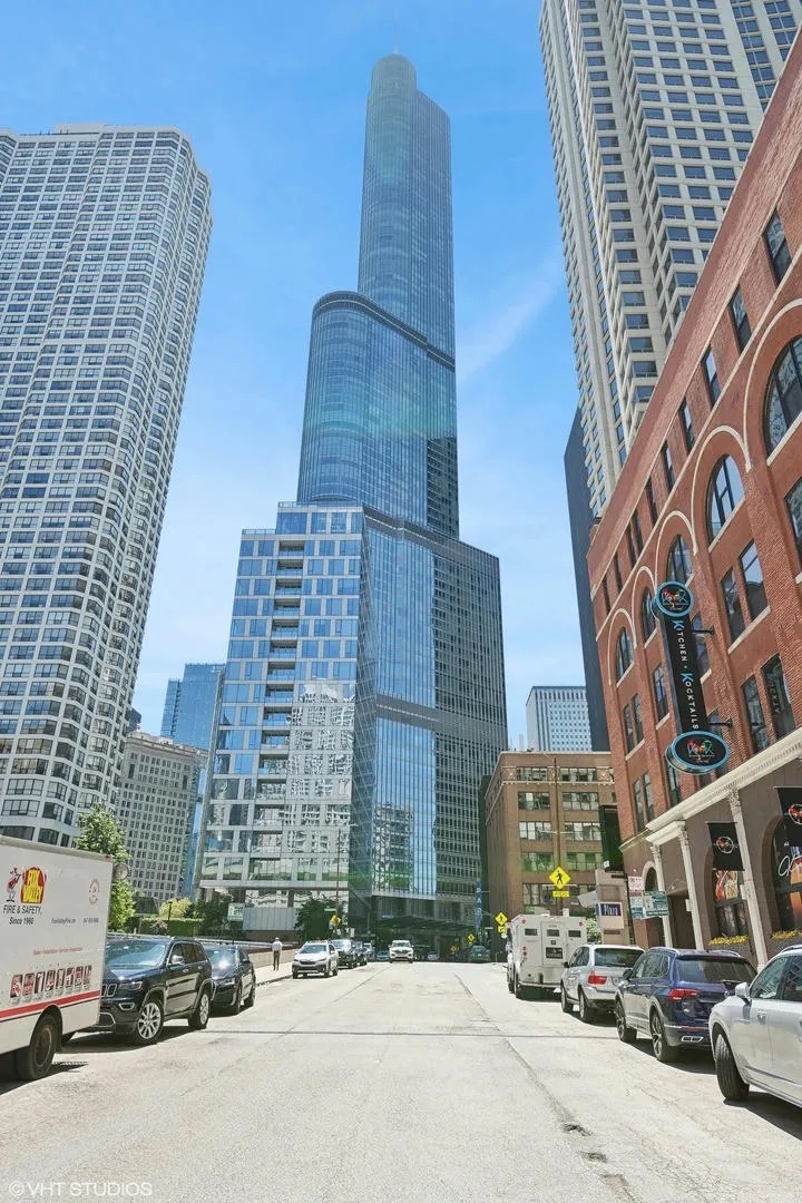 401 N Wabash Avenue #51C, Chicago, IL 60611