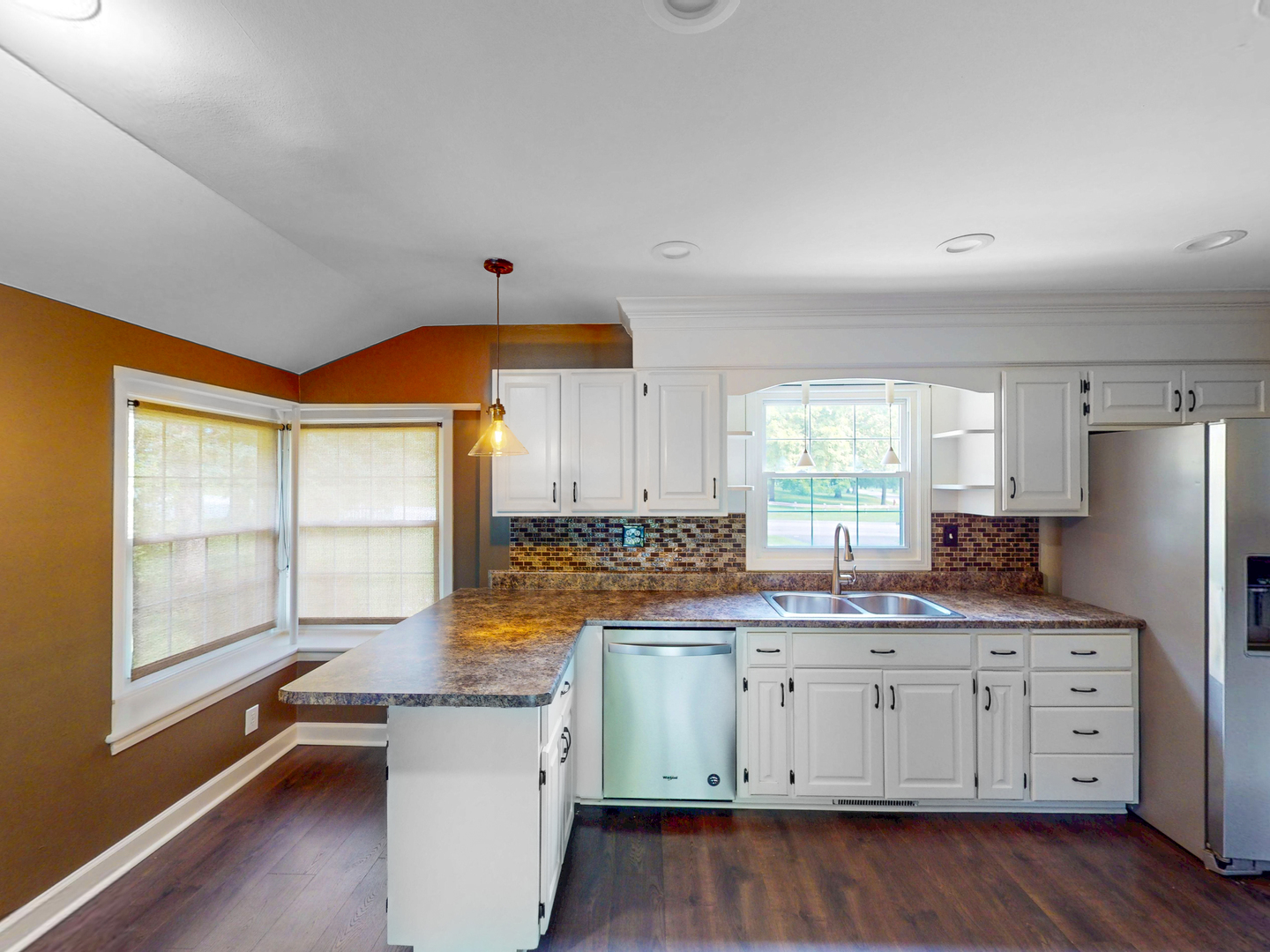 302 Mooseheart Road, North Aurora, IL 60542