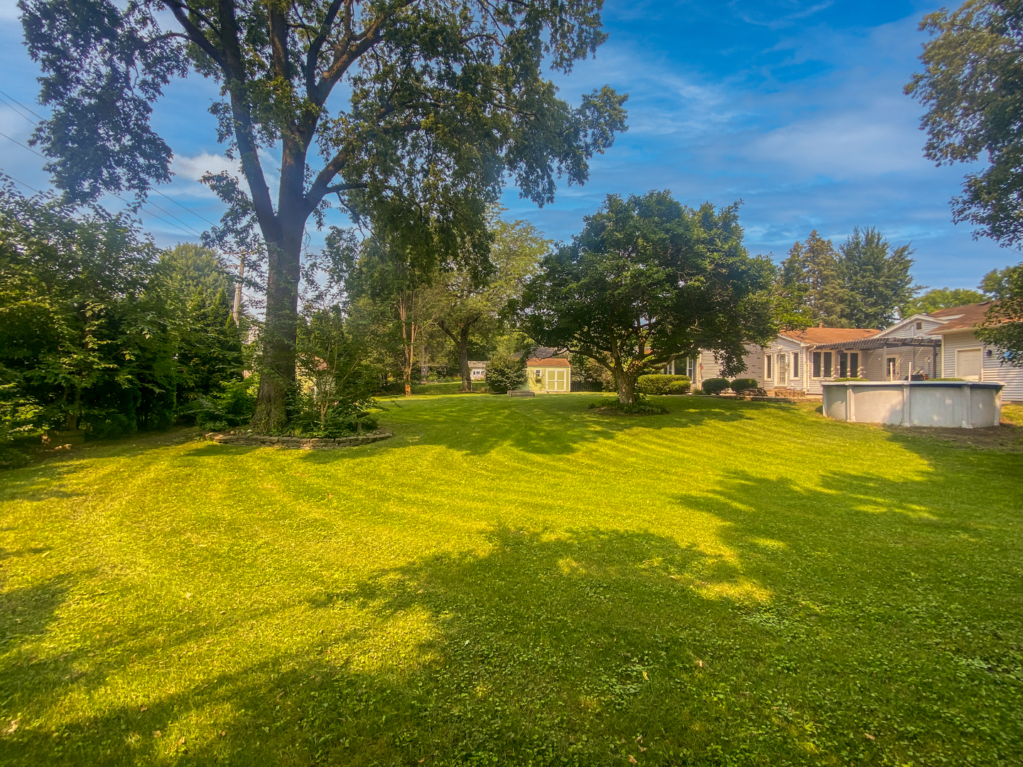 302 Mooseheart Road, North Aurora, IL 60542