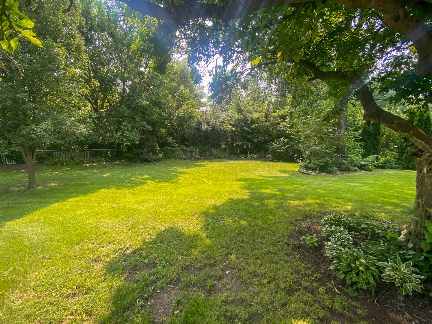 302 Mooseheart Road, North Aurora, IL 60542